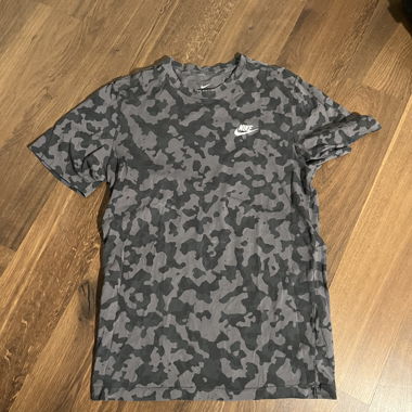Nike Camo T-Shirt