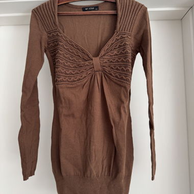 Brauner Strickpullover