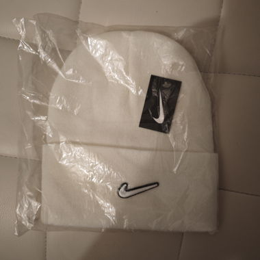 Nike Beanie Mütze weiss 