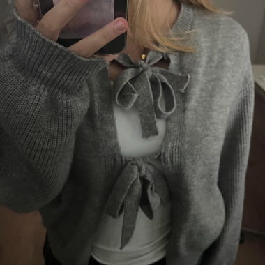 Cardigan grigio carino