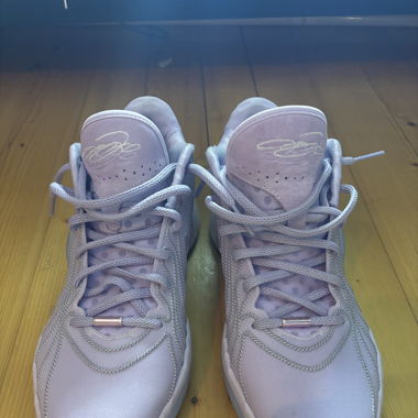  Basskeball Schuhe LeBron 21 EP Easter