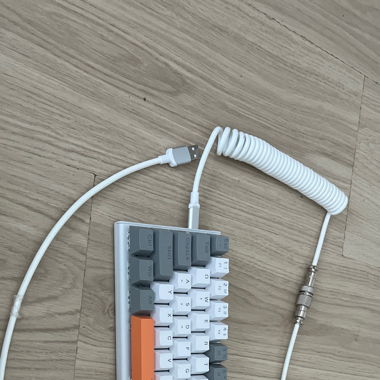 Keyboard mit Coiled kabel