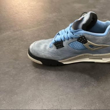 Jordan 4