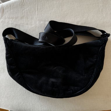 uniqlo dumpling bag