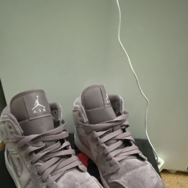 Jordan 1 High Violett/Pink