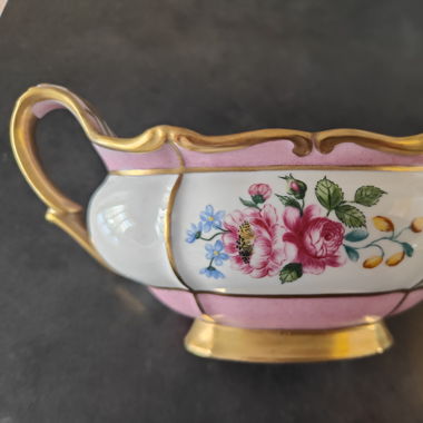 Saucière ou crémier en porcelaine 