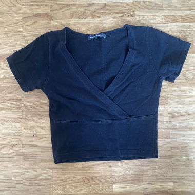 Crop top noir Brandy Melville