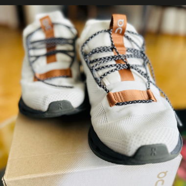 ON CLOUDTECH SHOES