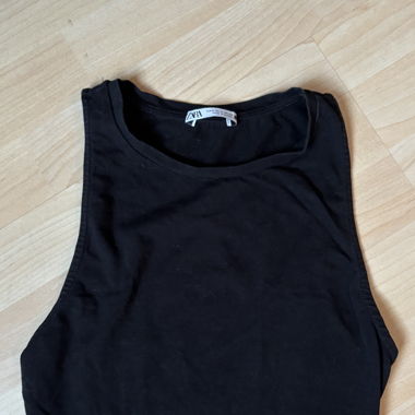 Schwarzes Crop top