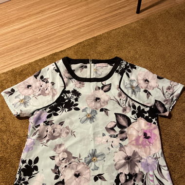 Floral top