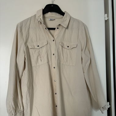 Lang geschnittenes Oberteil/ leichte Jacke