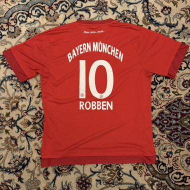 Bayern-München-Adidas-Trikot