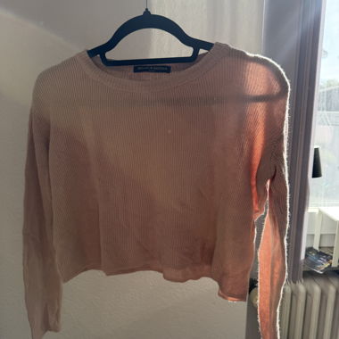 Pink ribbed crop sweater