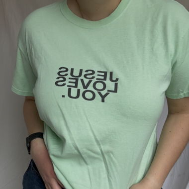 T-shirt 'Jésus t'aime'