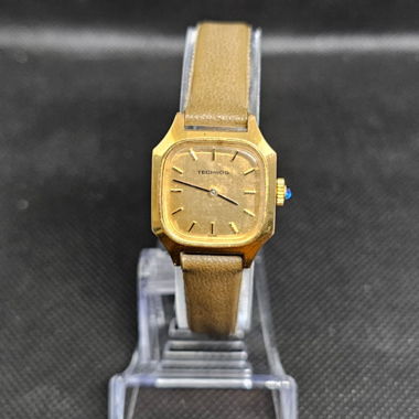Montre-bracelet femme Technos vintage dorée