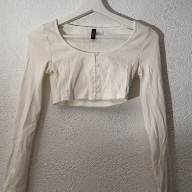 Crop top sweater