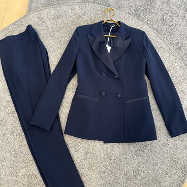 Completo pantalone e blazer blu donna