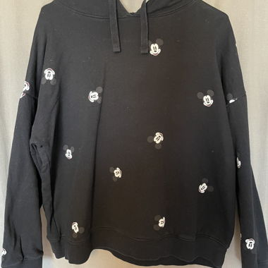 Schwarzer Mickey-Mouse-Kapuzenpulli