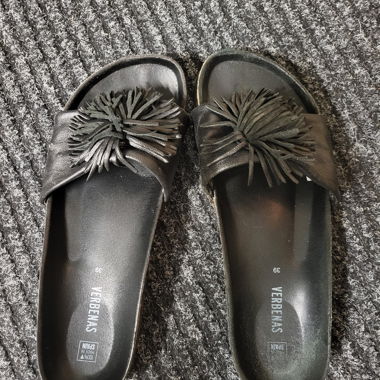 Black Verbenas Sandals