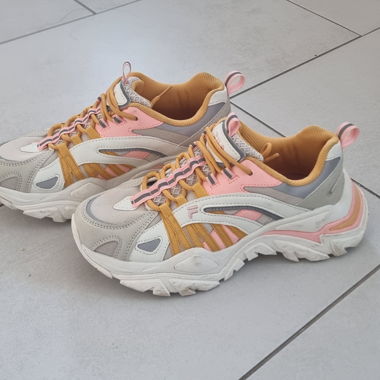 FILA Sneakers
