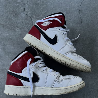 Jordan 1 KO “Chicago” 