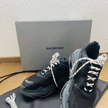 BALENCIAGA TRIPLE S 43