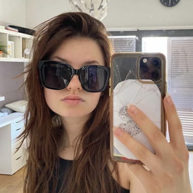 big black sunglasses 