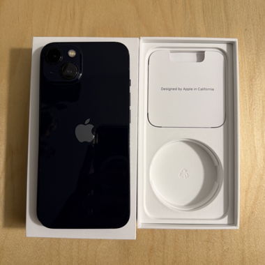 iPhone 13 midnight blue