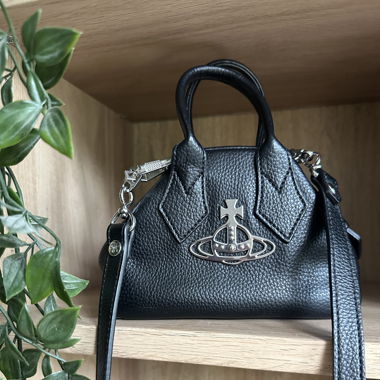 vivienne westwood mini Bag in schwarz 