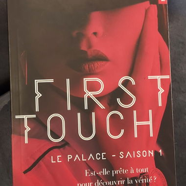 First Touch - Le Palais