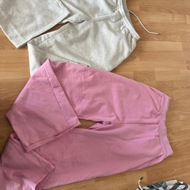 weisse Hose und Pinke selbstgenähte Hose