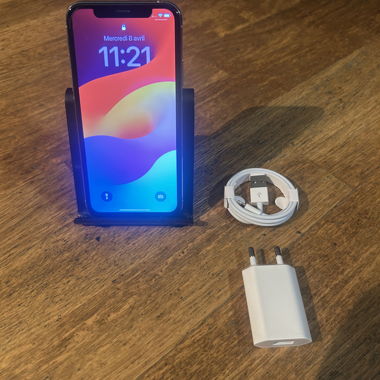 iPhone XS, 64GB, White. Perfect condition. 