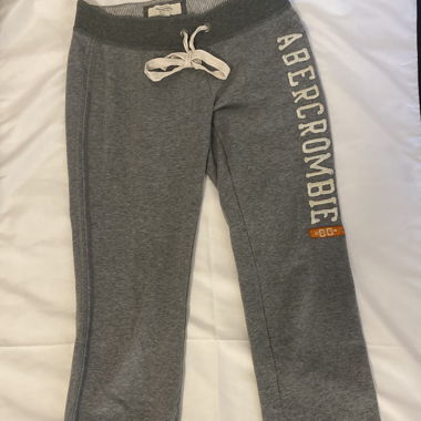 Flaired Jogginghose 