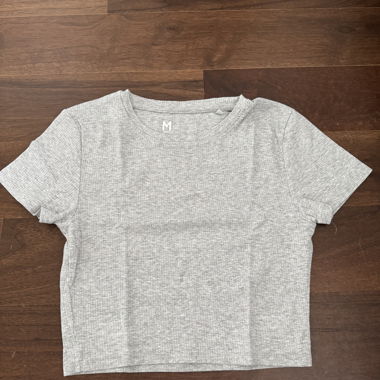 Graues Basic Top