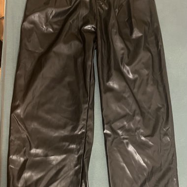 Pantalon en cuire large