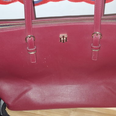 Grande borsa a mano rossa con scomparti