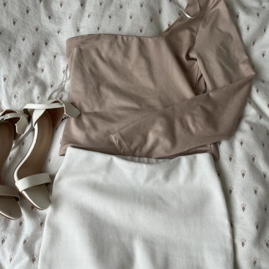 top beige