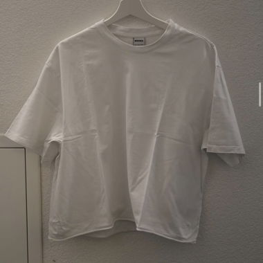T-shirt bianco Bershka