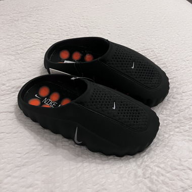 Nike Mind 001