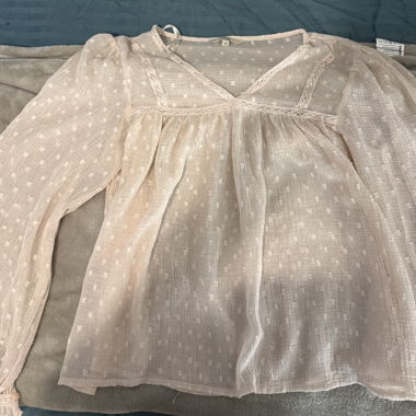 Delicate sheer blouse in pink