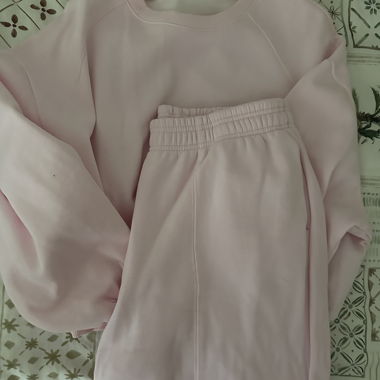 Ensemble sweat et pantalon rose ZARA