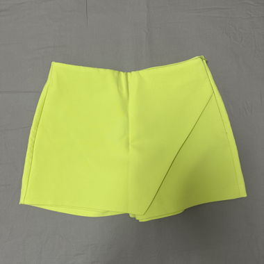 Grüner Rock/Shorts