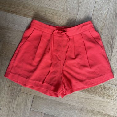 Shorts rouges élégants