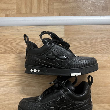 LV skates