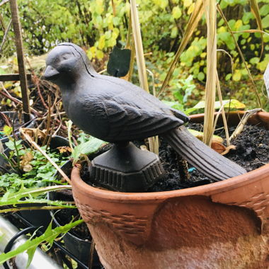 Eiserne Vogelfigur, sehr dekorativ
