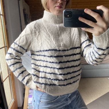 Pull à col roulé rayé