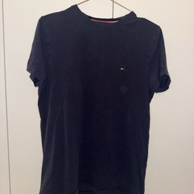 Tommy Hilfiger Navy T-Shirt