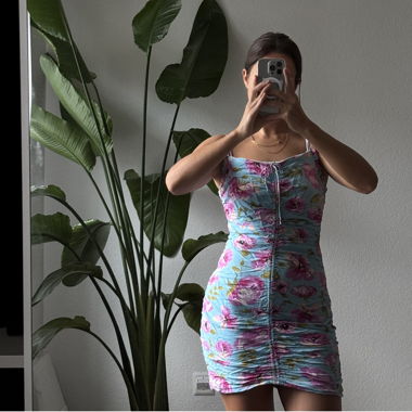 Robe à motif floral