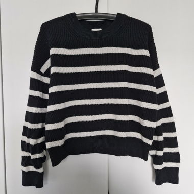 Gestreifter pulli