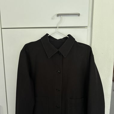 Uniqlo black shirt